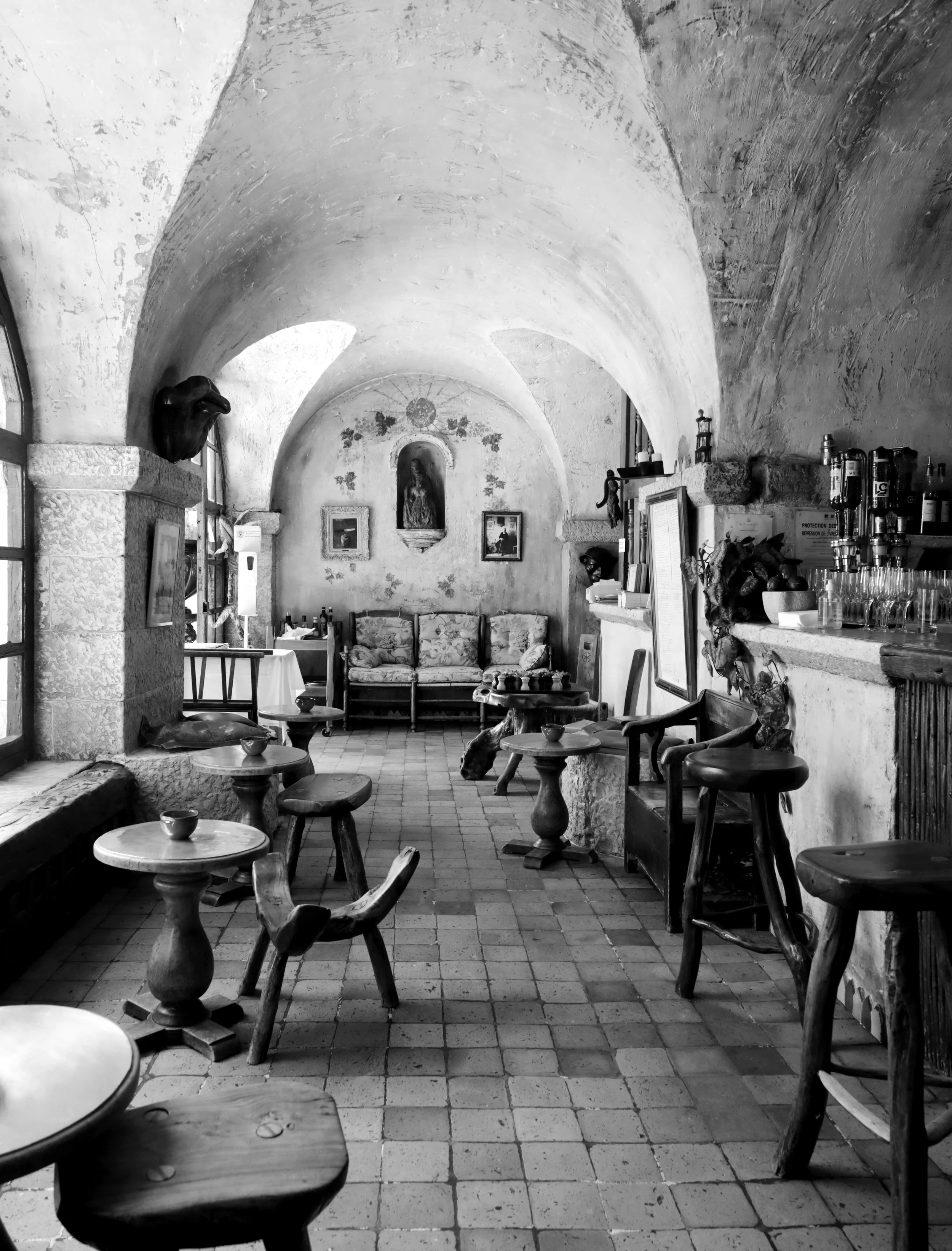 アート・デザイン・音楽 La Clombe d'or de Saint Paul de Vence LA COLOMBE D'OR, SAINT-PAUL-DE-VENCE, CÔTE D'AZUR, FRANCE